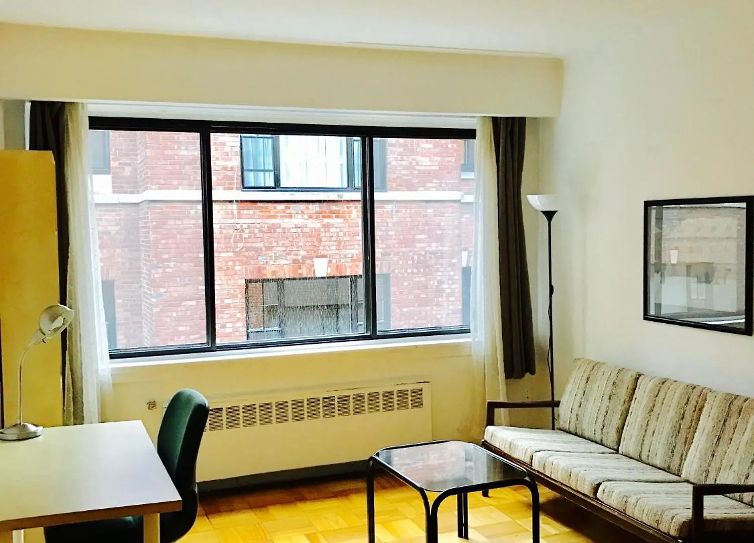 Stylish Montreal Apartment Comfortable Stay In The Golden Square Mile