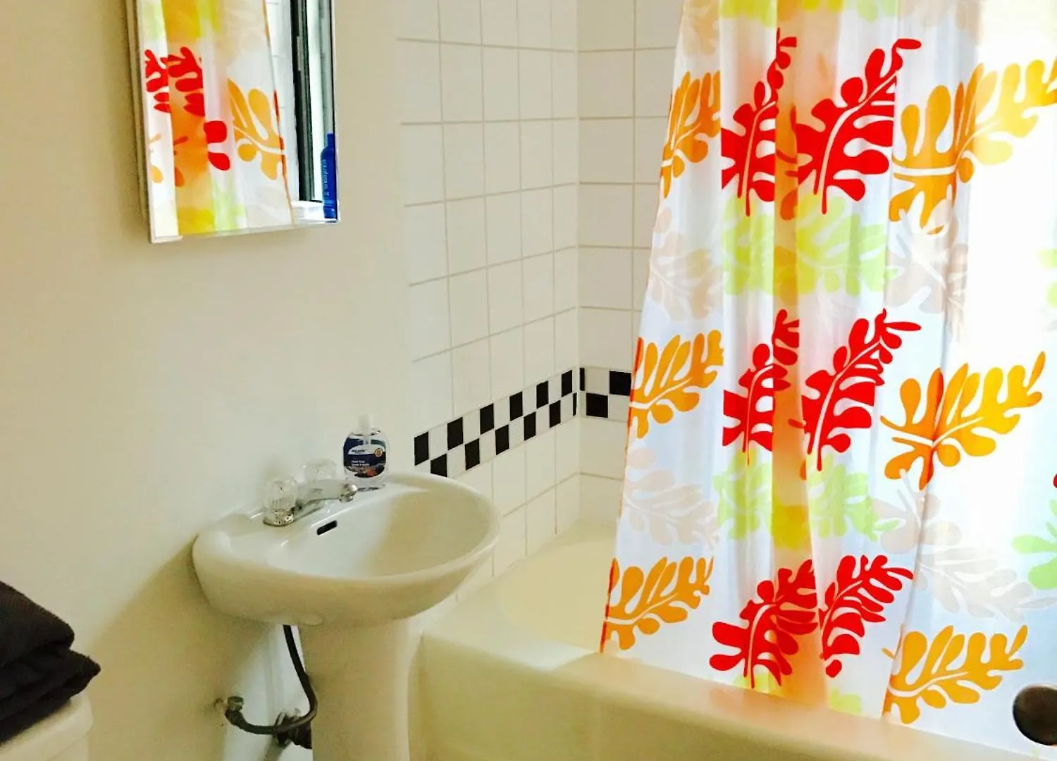 Stylish Montreal Apartment Comfortable Stay In The Golden Square Mile